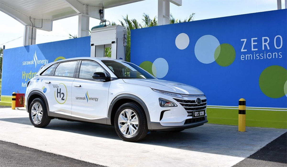 Hydrogen fuel cell vehicles